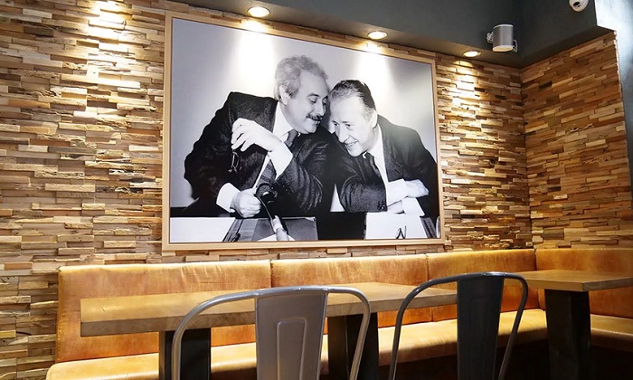 Un ristorante tedesco infanga la memoria dei giudici Falcone e Borsellino